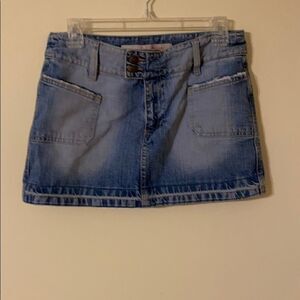 Zara distressed frayed light wash denim skirt size 8 with